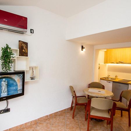 Guest House Jedro Petrovac Exterior photo