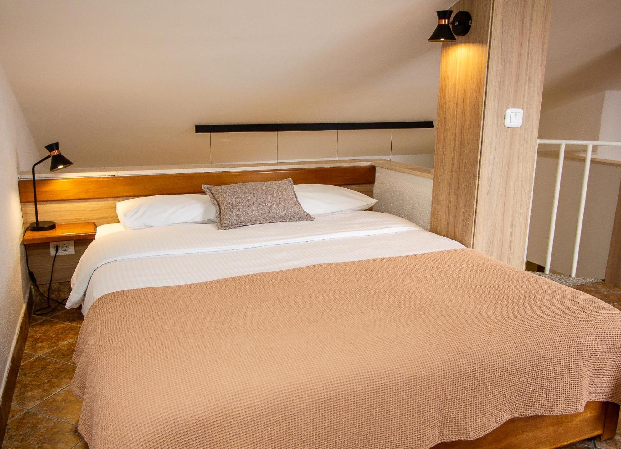 Guest House Jedro Petrovac Exterior photo