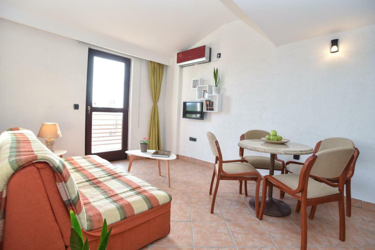 Guest House Jedro Petrovac Exterior photo