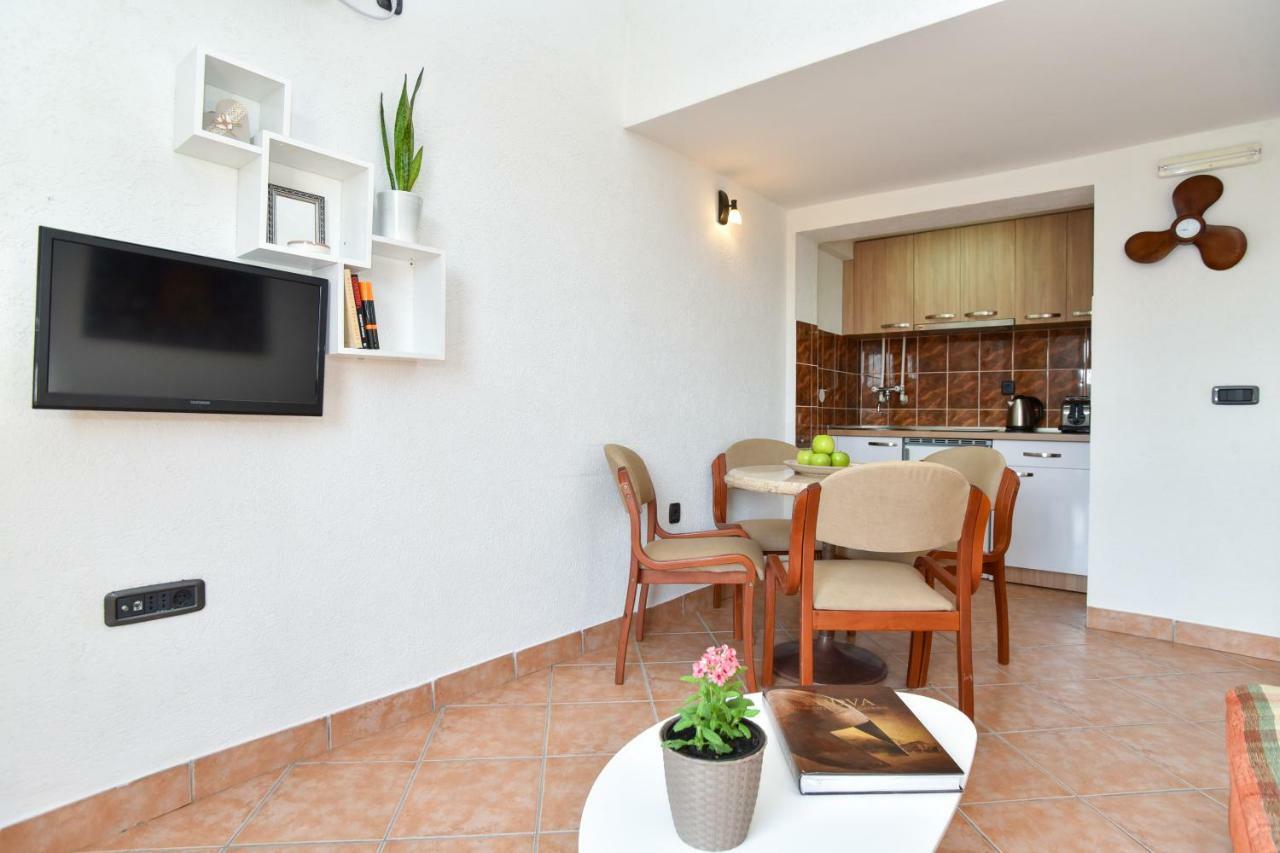 Guest House Jedro Petrovac Exterior photo