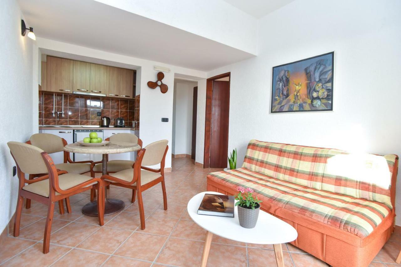 Guest House Jedro Petrovac Exterior photo